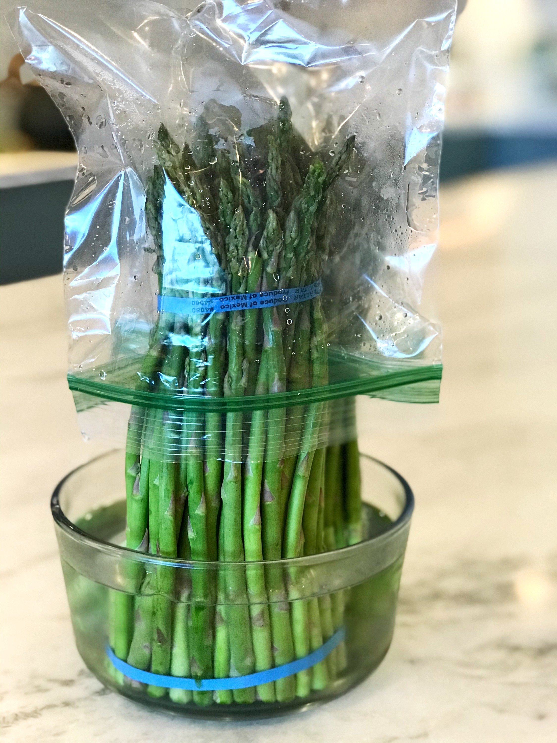 Hot Tip: storing asparagus storing asparagus, keeping asparagus fresh, eating asparagus, pasta recipes,