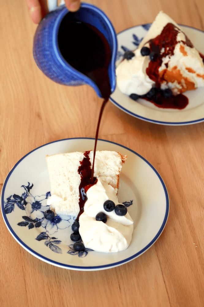 angel food cake, whipped cream, the best angel food cake, fluffy angel food cake