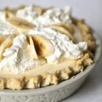 banana-cream-pie recipe in a pie plate