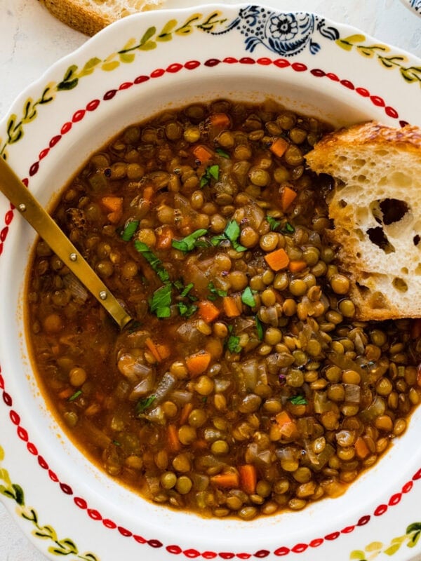 cover photo for classic Italian lentil soup.