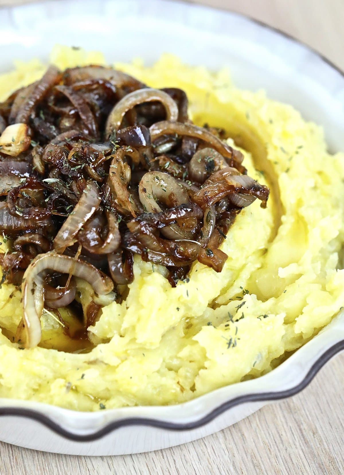 Mashed potatoes and caramelized onions