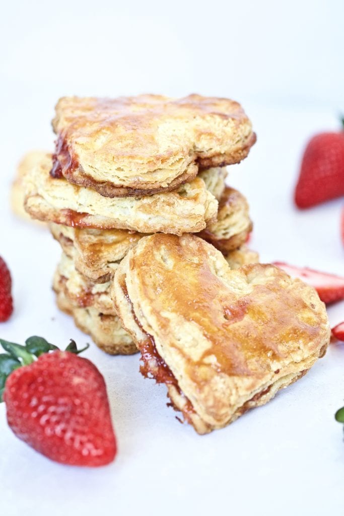 heart- shaped- pies- strawberries