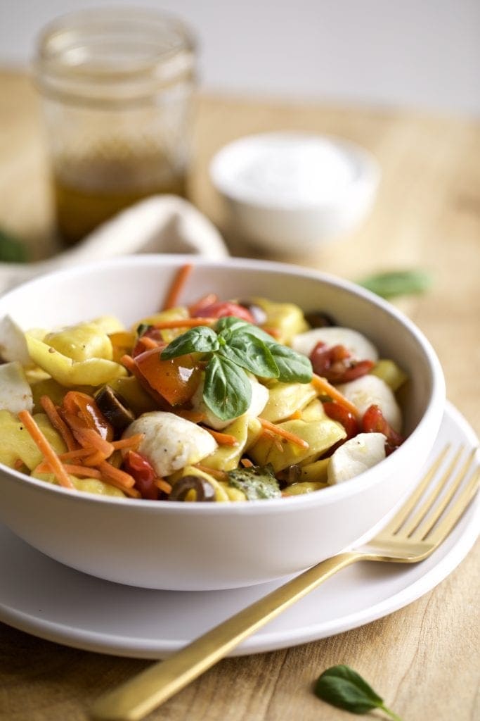 tortellini pasta sald in a bowl 