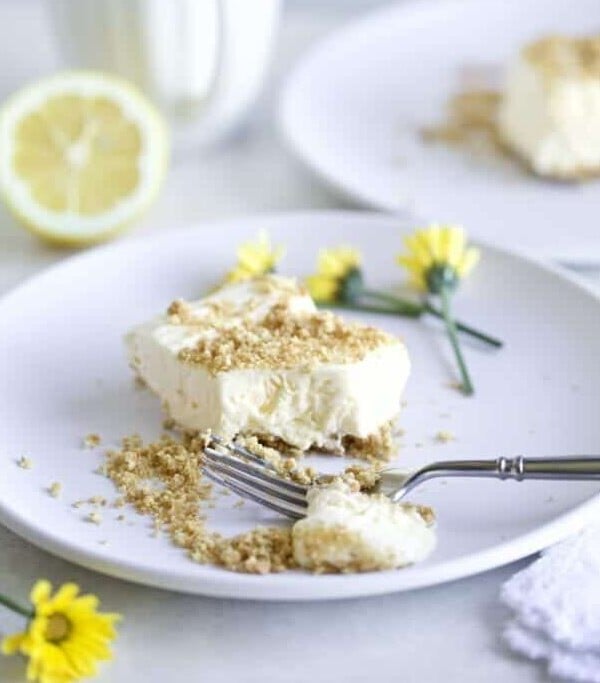 Creamy Frozen Lemon Bars with Graham Cracker Crust