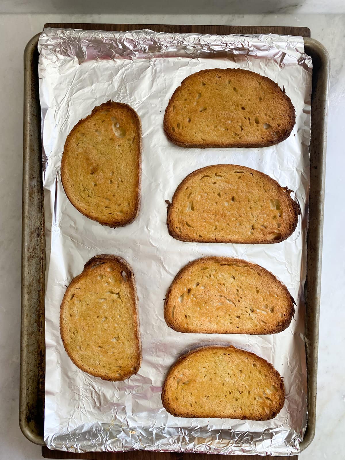 toasted bruschetta bread