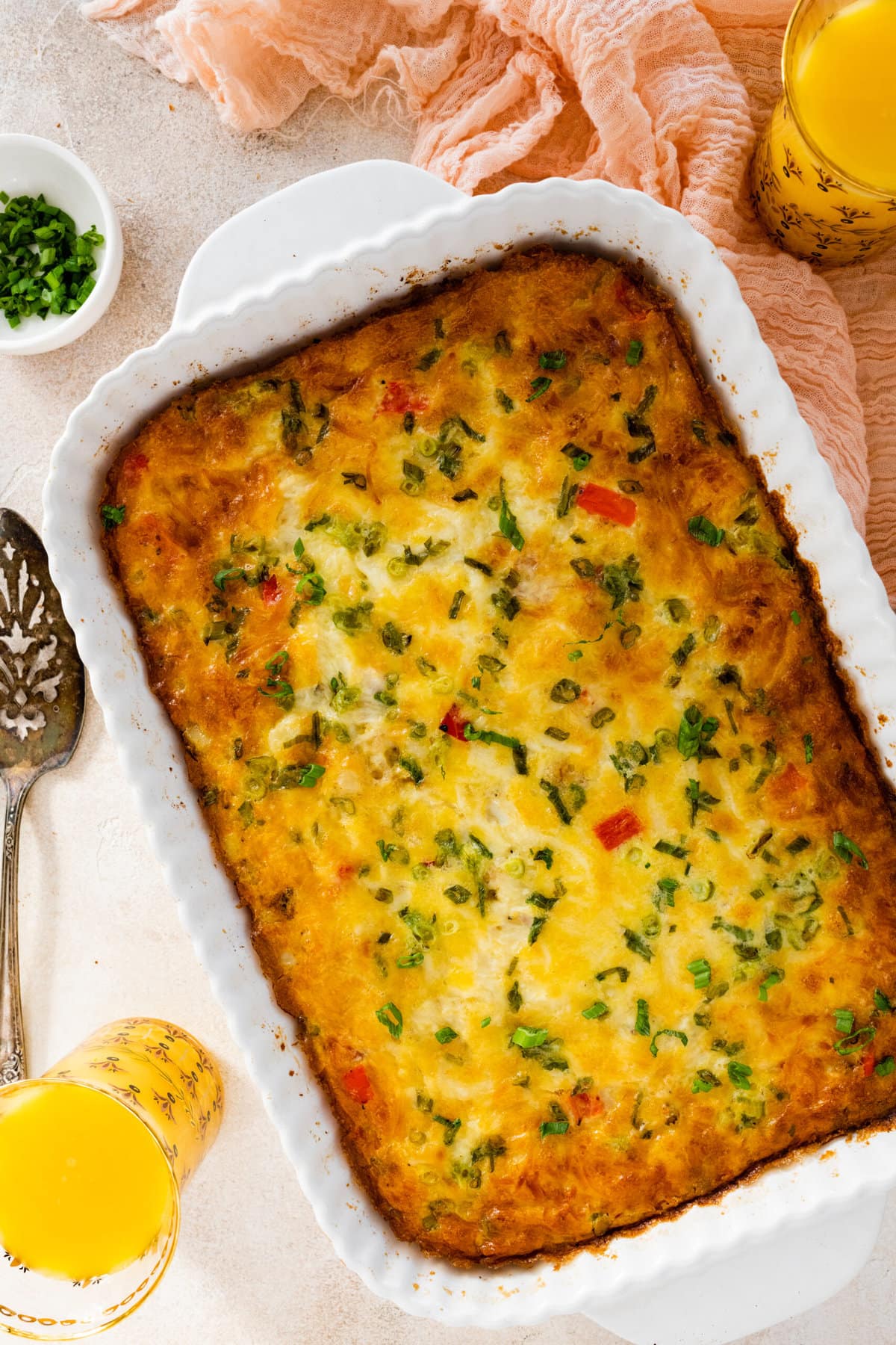 How to make breakfast casserole step-by-step: cooked casserole in a pan.
