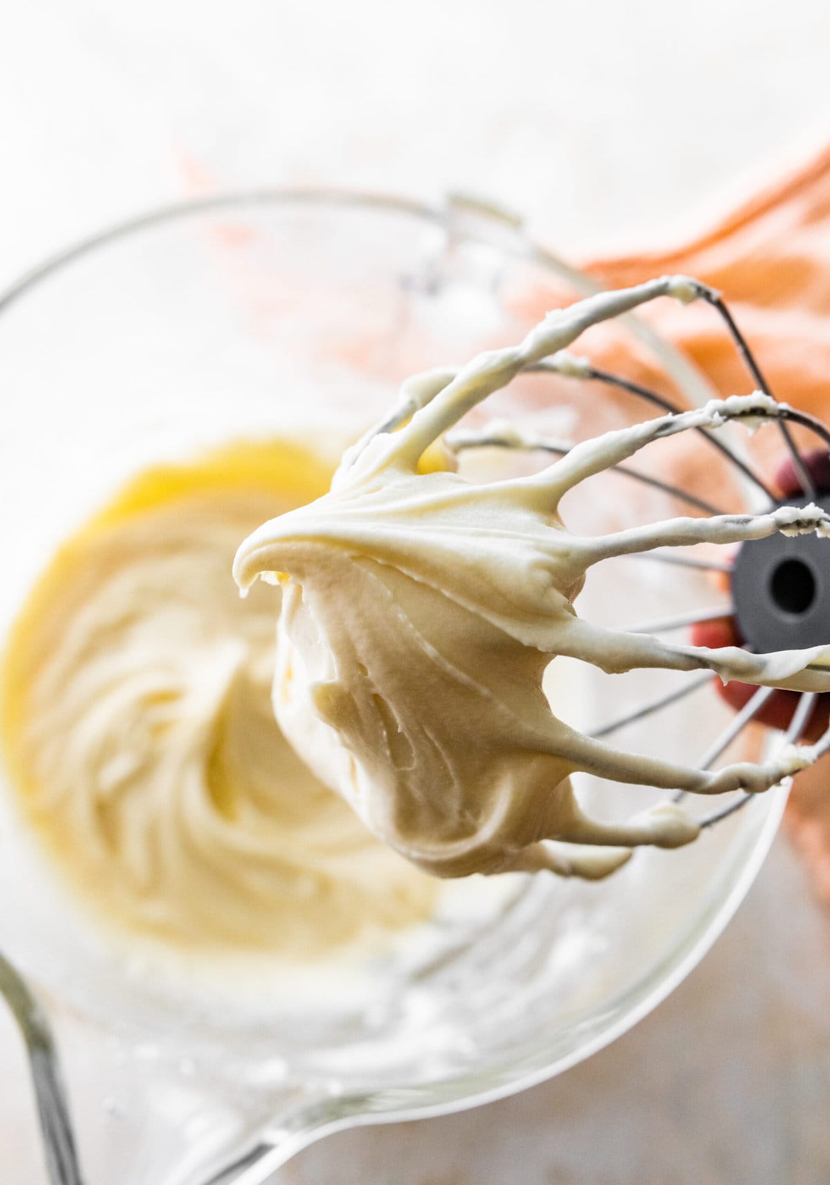 How to make cream cheese frosting step-by-step photos: mix until smooth.