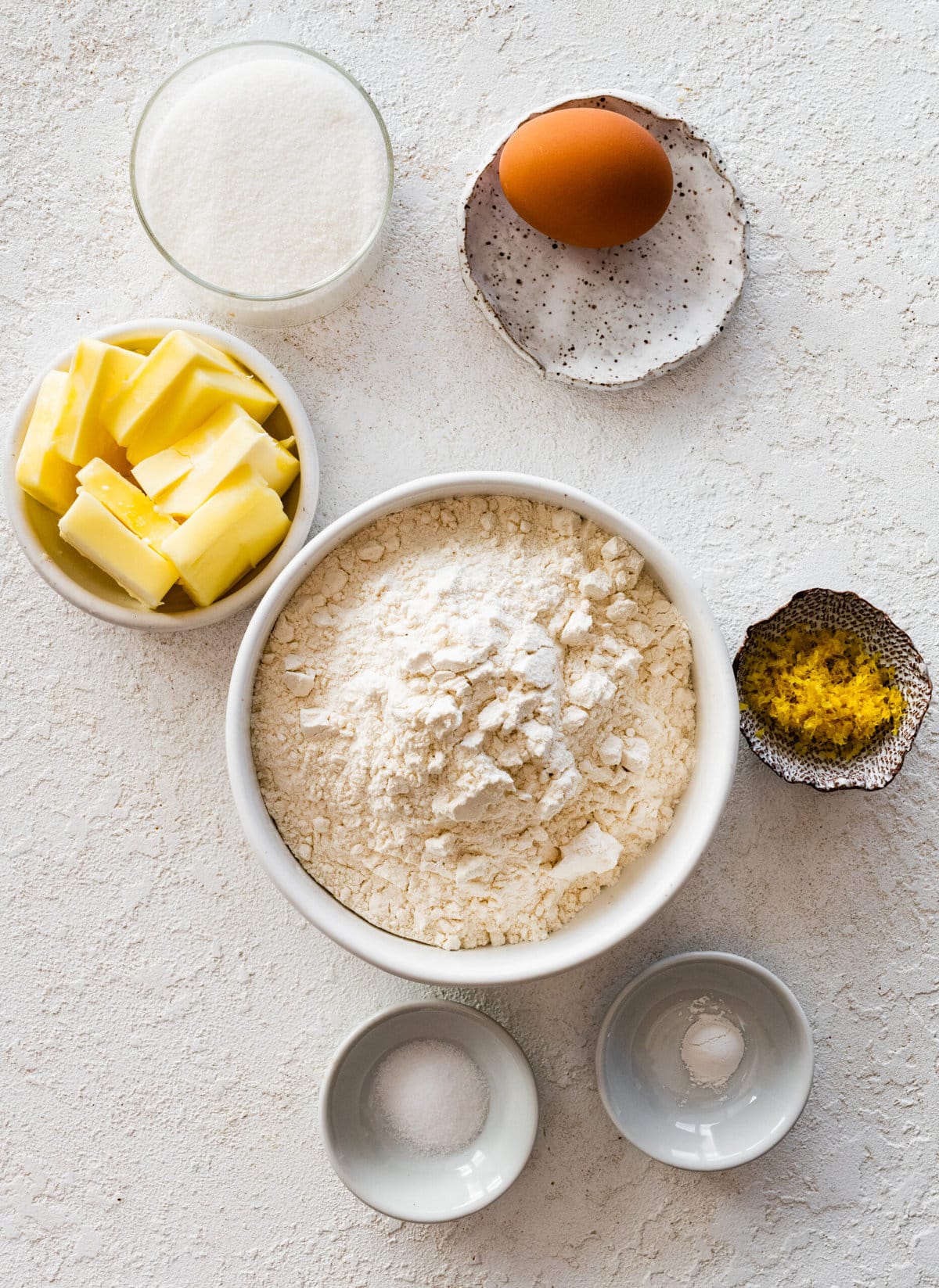 ingredients for pasta frolla crust.