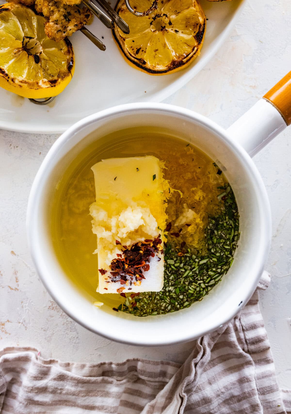 how to make chicken spiedini step-by-step: make the dipping sauce.